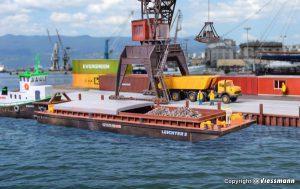 Péniche  barge - échelle HO  - KIBRI 38522