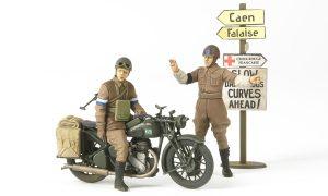 Moto BSA M20 et policiers milit.- échelle 1/35 - TAMIYA 35316